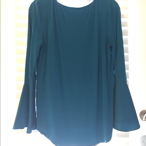 Teal long sleeve shirt with silk bell sleeves. - Picture 4 of 5